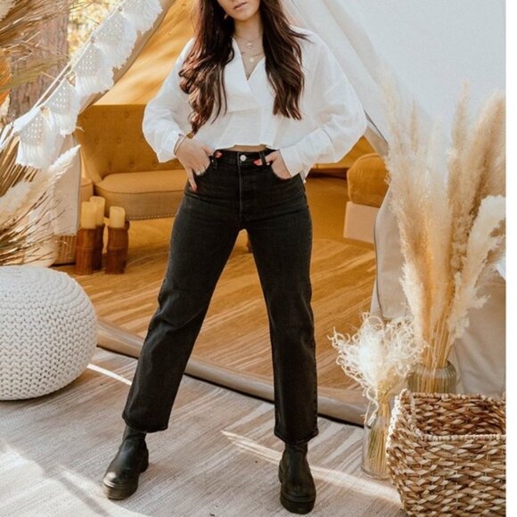 NEW Levi's RibCage Ankle Straight Jeans Black 25 NWT - Picture 1 of 6